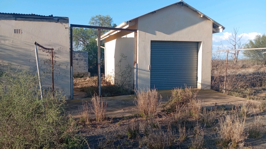 2 Bedroom Property for Sale in Aberdeen Eastern Cape